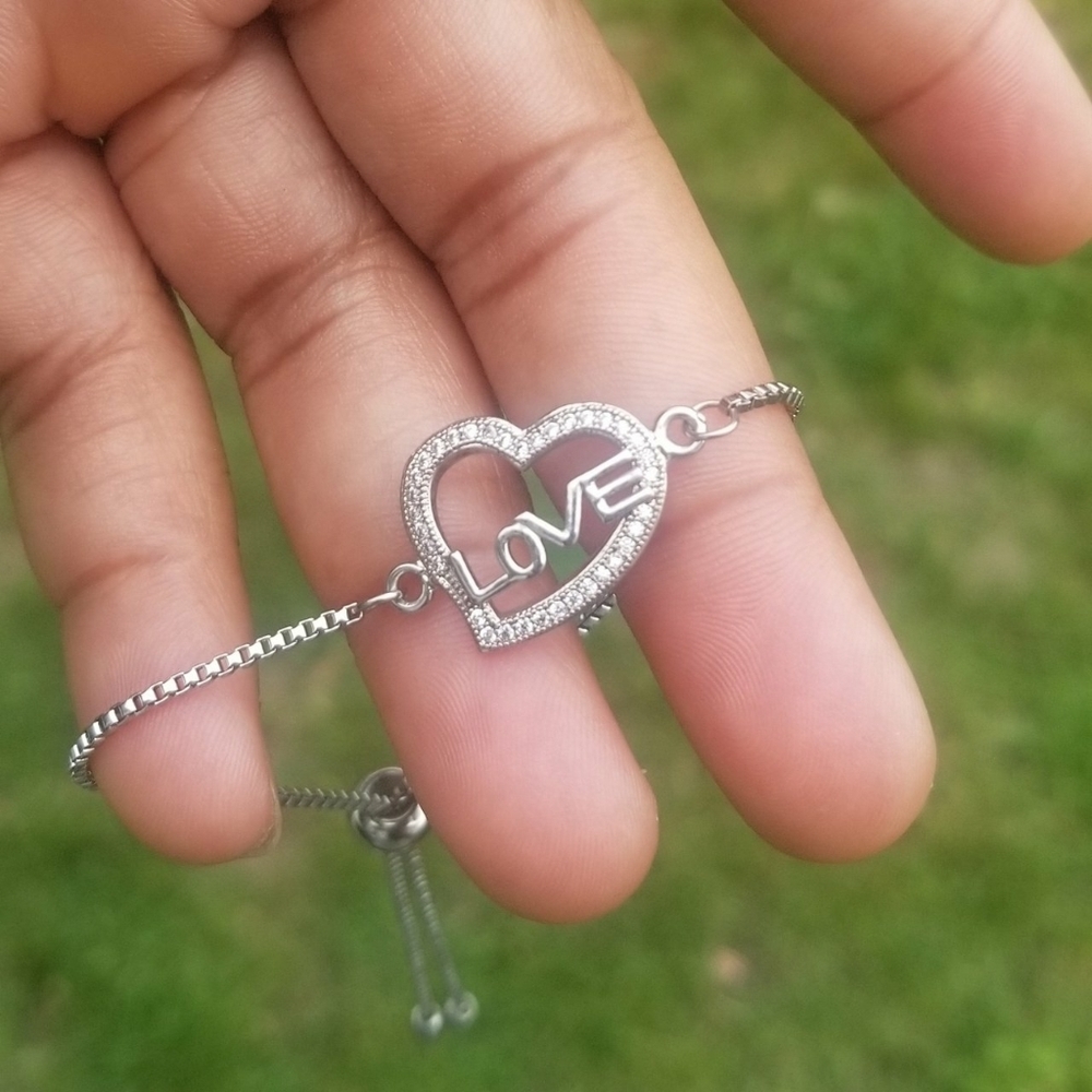 Silver plated heart love adjustable bracelet